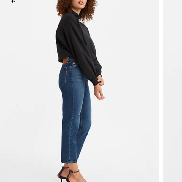 Levi’s Premium Wedgie Straight Jean - Picture 3 of 10